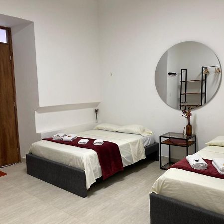 サン・ヒル Terramonti House Bed & Breakfast エクステリア 写真